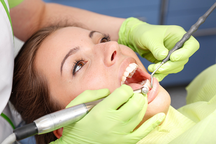 Professionelle Zahnreinigung - Zahnarztpraxis in 58300 Wetter (Ruhr)